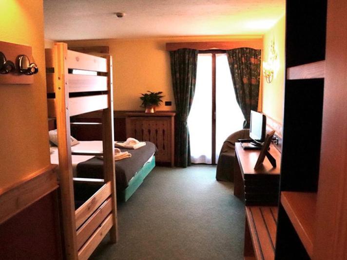Hotel De Champoluc Ngoại thất bức ảnh