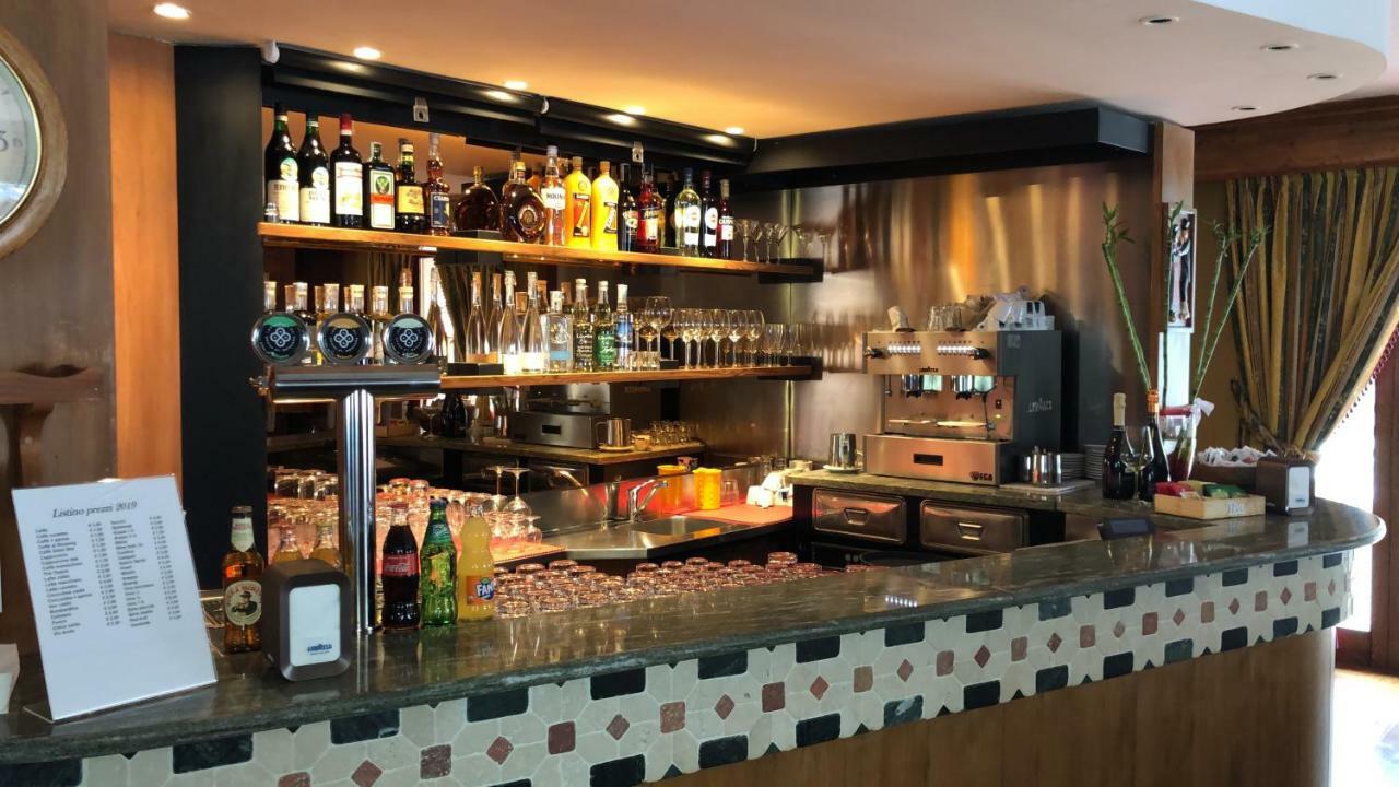 Hotel De Champoluc Ngoại thất bức ảnh